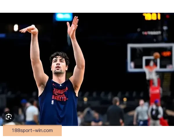 开拓者三年重选内线美媒推荐二米六大前锋争夺上场机会