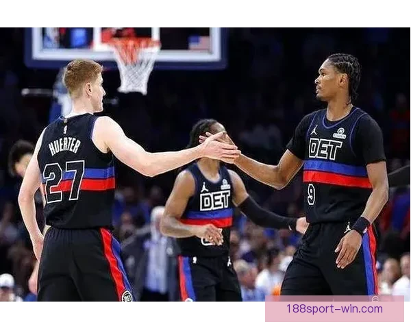 雷霆加时险胜残阵活塞 亚历山大47分压制对手制胜罚球